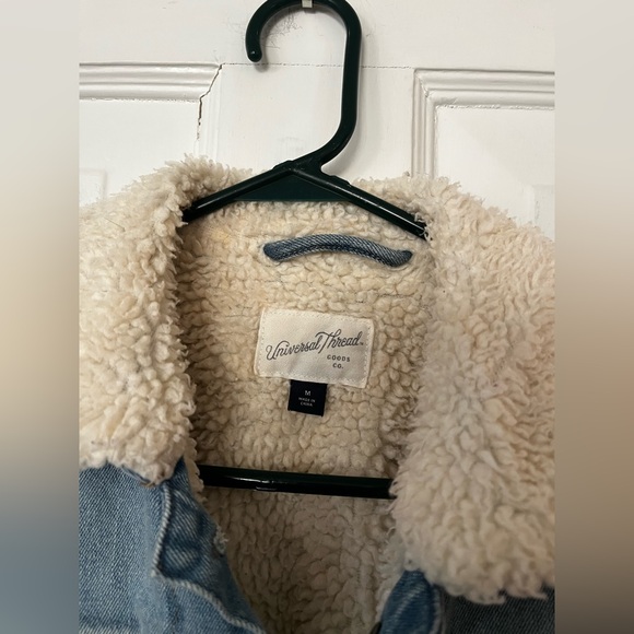 Universal Thread shearling lined jeans jacket - Picture 2 of 6